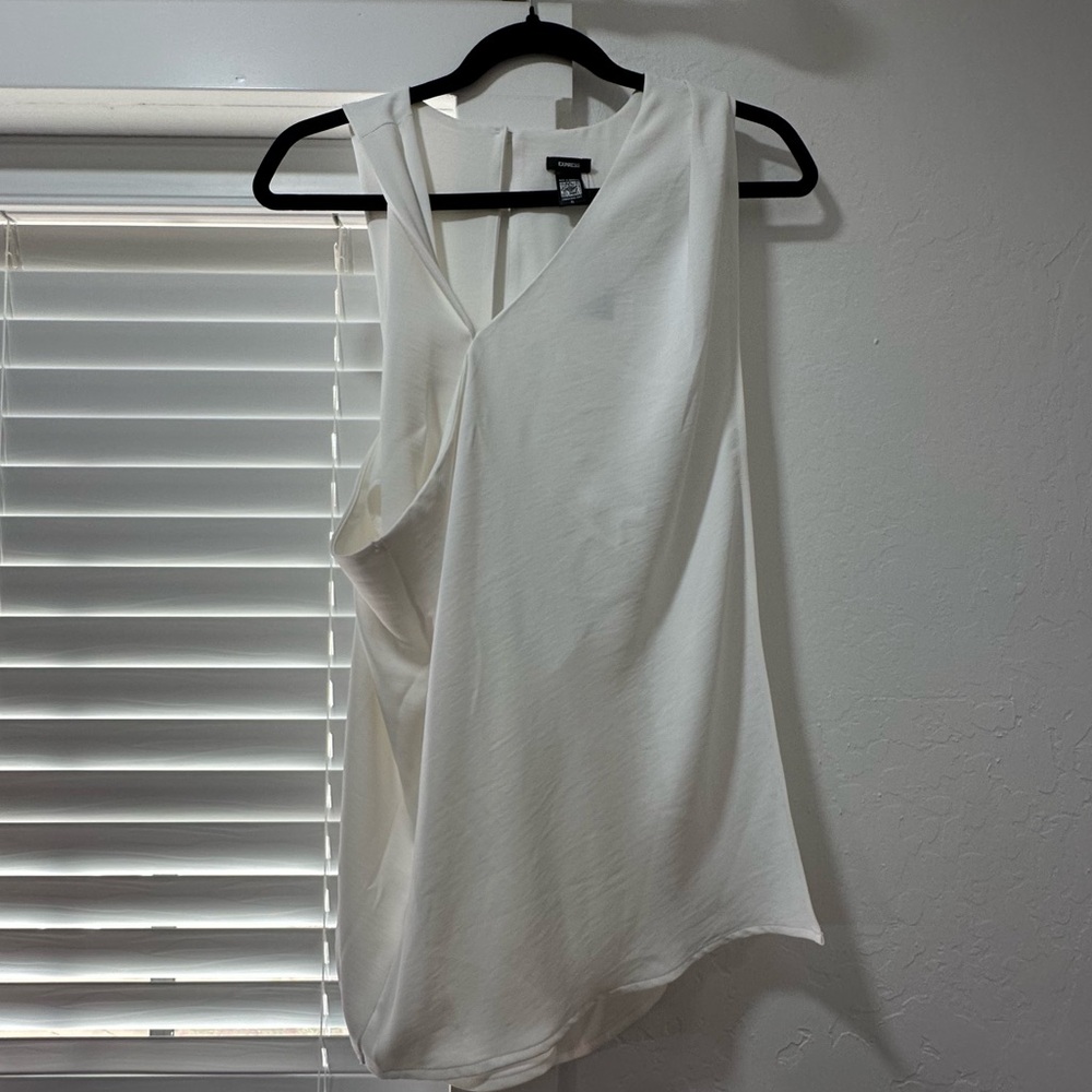 New! Express Halter Neck Wrap Front Tank - Picture 3 of 8